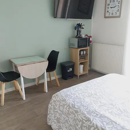 Διαμέρισμα Calme Et Paisible Avec Piscine Et Parking Prive