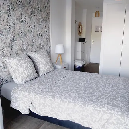 Calme Et Paisible Avec Piscine Et Parking Prive * Balaruc-les-Bains